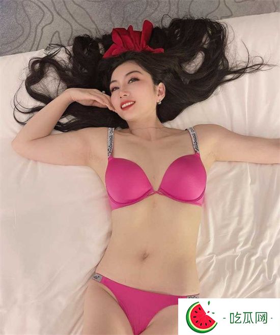 上海极品御姐与男友酒店私密视频被曝 容颜绝美身材诱人-吃瓜网