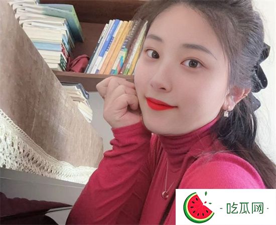 怀化女老师表面端庄背地反差 被甩后露脸约会视频被当福利流出-吃瓜网