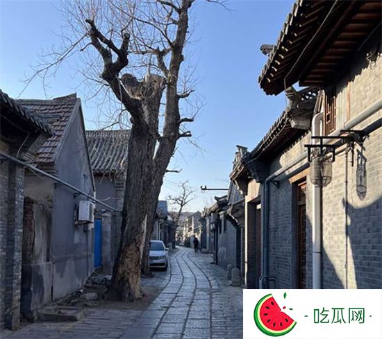 青州古城小巷 情侣野战视频爆火全网!中午在弥河帐篷打野战 还淡定与路人聊天-吃瓜网