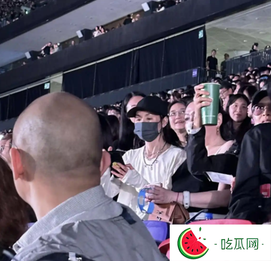 万万没想到，单身未育的张曼玉，如今在60岁活成了人生赢家