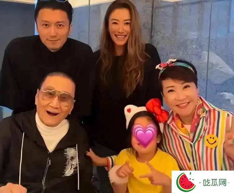 88岁谢贤考虑后事,已交代好陪葬品和遗产,唯独放不下小林青霞母子