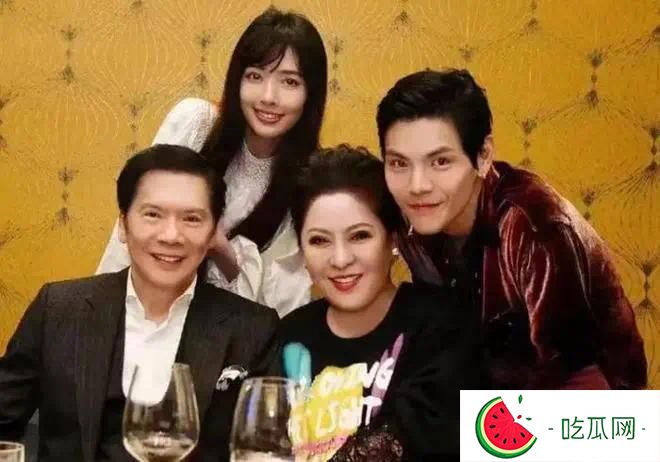 坐等离婚！郭碧婷被曝怀三胎，新账号取关向佐，只关注向太一人