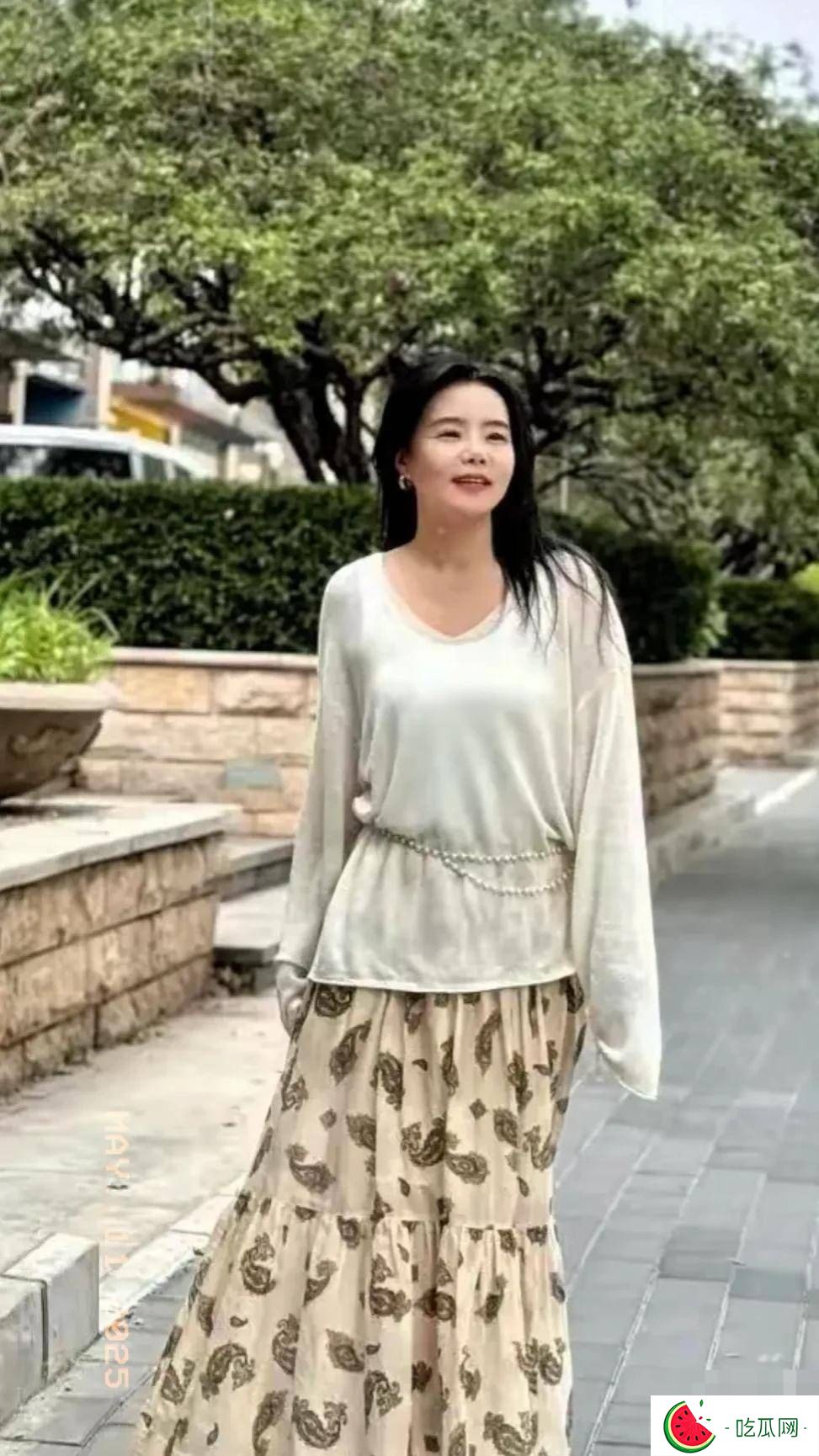 天呀！离婚后龚琳娜大变样，变化太大，差点认不出来！