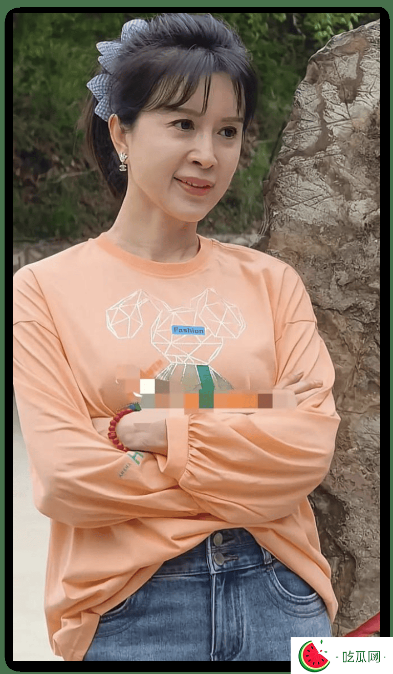 金巧巧回应穿得土的吐槽，承认衣品差虚心接受批评，尽量提高审美