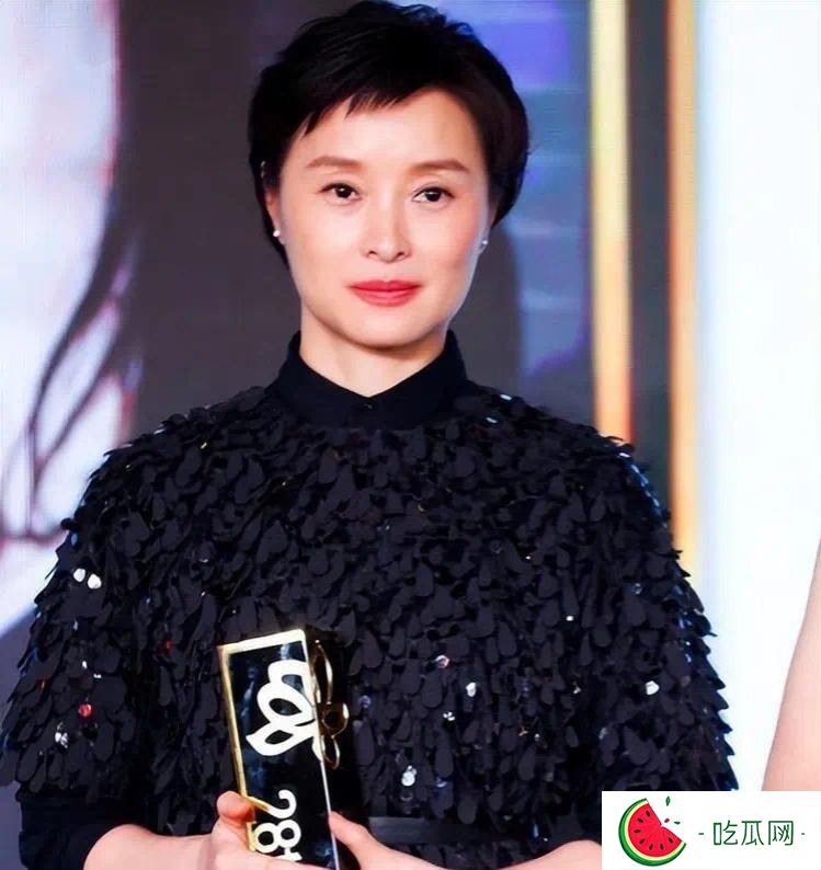 五位大龄女星年过半百，仍未婚未育却依然惊艳！