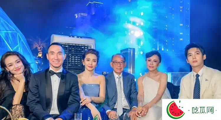 澳门这一夜，坐“李冰冰”身边的张柏芝，让所有人见识了她的地位