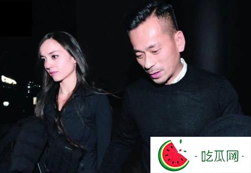 周柏豪是洗米华什么人(周柏豪双面事件是什么)