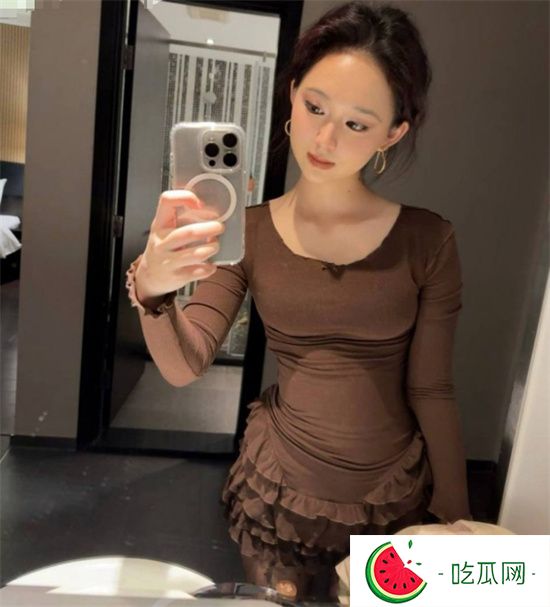 新西兰留学生顶级媚洋女 远赴万里只为吃上洋餐 早期私密视频被男友曝光-吃瓜网