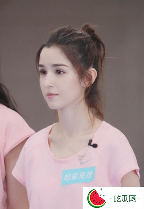 哈妮克孜蜡烛事件始末及经纪公司怒发声明澄清来龙去脉