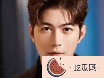 陈学冬病床照曝光！两年四次手术，35岁满头白发，作品全网下架？