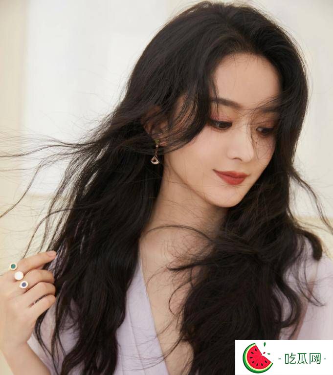 从万人喜爱的大女主，到如今绯闻不断，赵丽颖究竟犯了什么错