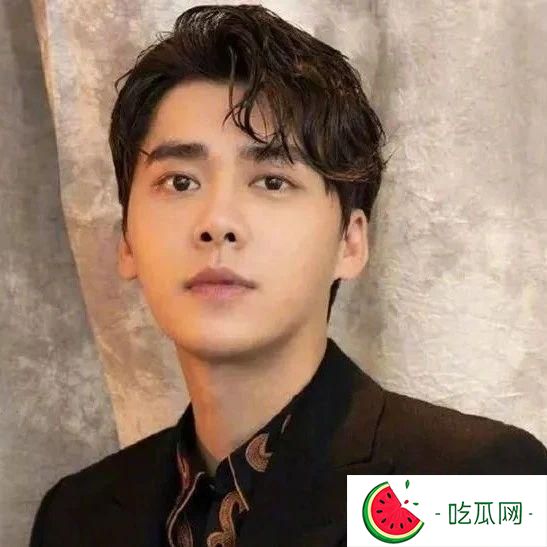李易峰塌房过程首次曝光！一夜招嫖两次，因一个爱马仕被抓