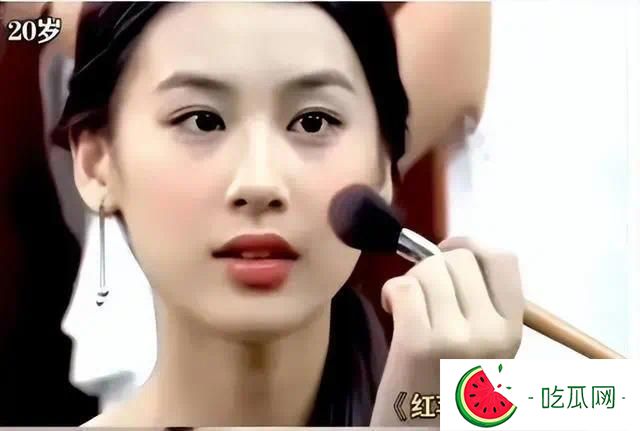 黄圣依一句话，可算是直接撕开了豪门里“柴米油盐”的算计~