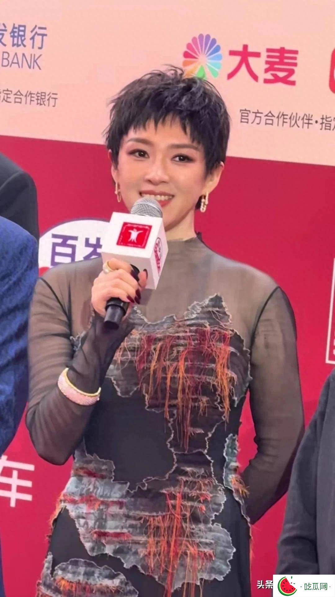 上海这一夜，章子怡短发惊艳，再次诠释顶级骨相美女的高级感