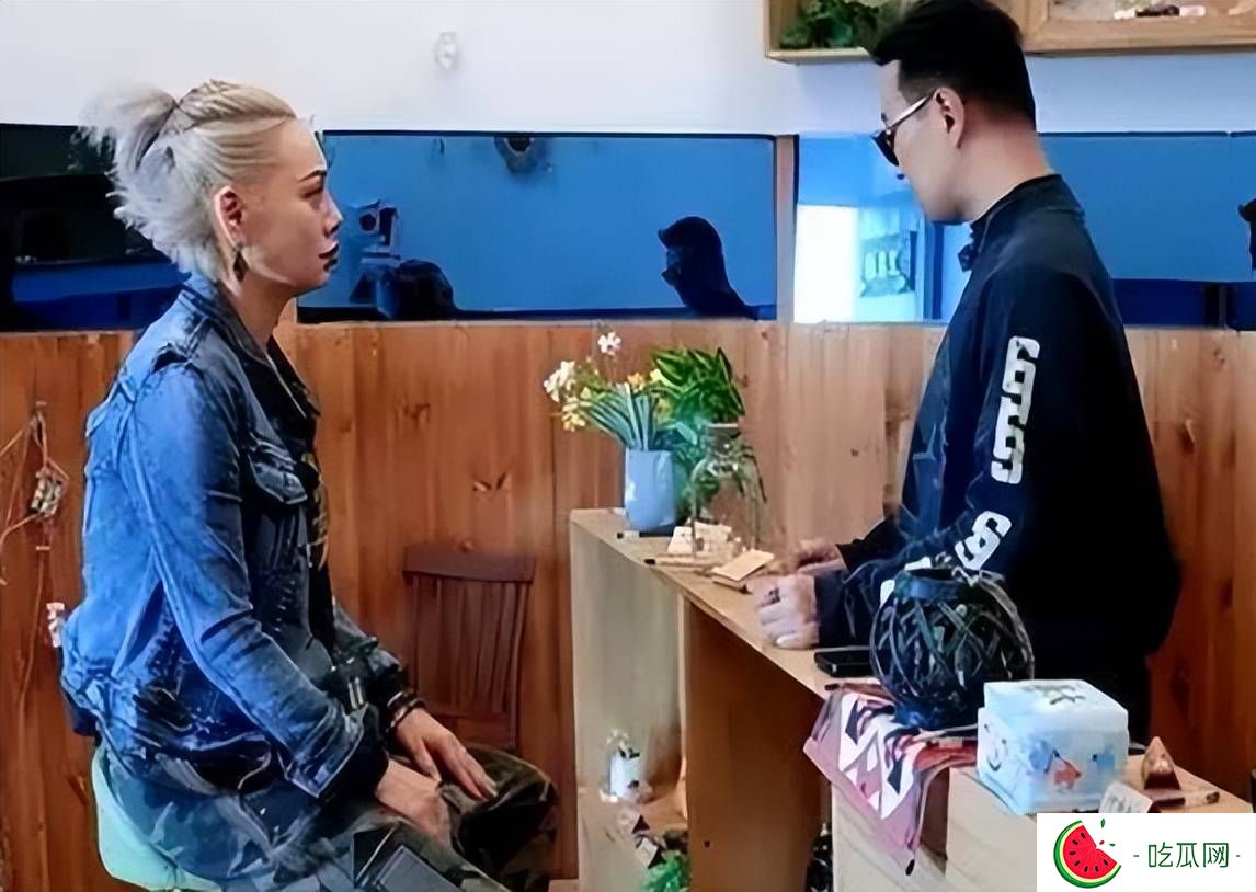 汪峰宁静牵手引争议，森林北删汪峰相关视频，晒童年照引发热议