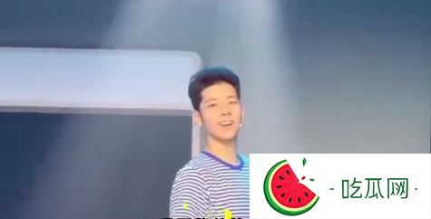 郭涛儿子高中毕业 18岁的石头成熟帅气