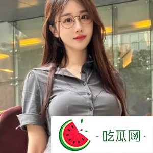 女主播轩子巨2兔晒美照遭质疑，回应是打底裤
