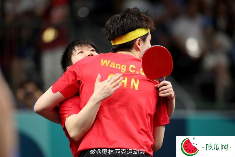孙颖莎归国即与绯闻男友开直播，一句话被推断随时随地分离？