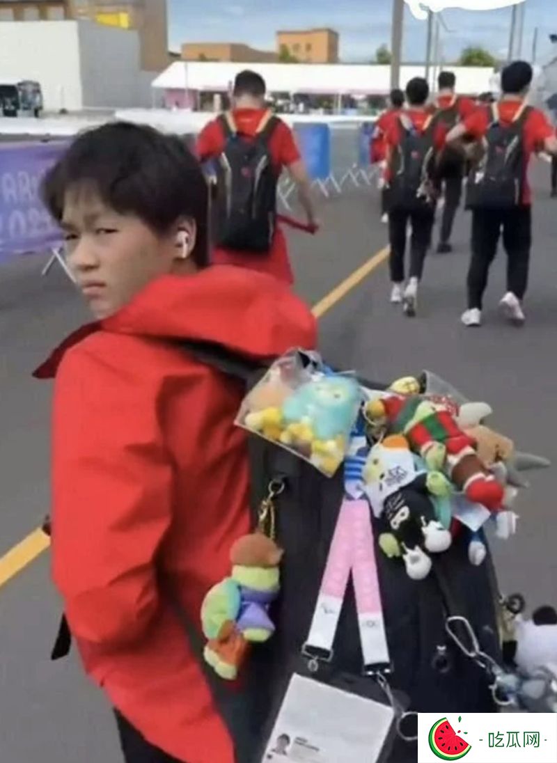 法国巴黎奥运会丨全红婵晒遍地小玩具收藏，与樊振东谢思埸畅谈人生粤语？