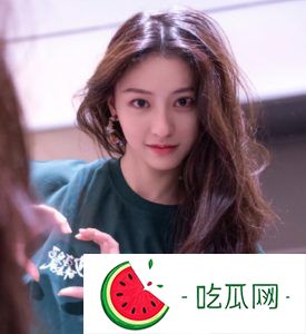 吃瓜：胡连馨被顶流曝光视频的瓜