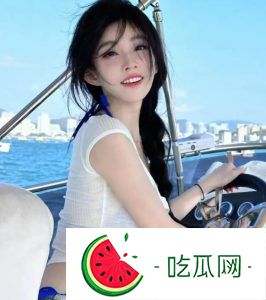 冯提莫直播意外走光，网友：都能看到内搭了
