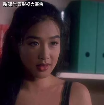 钟丽缇25岁女儿引起震惊！最新照片胸口被打码软件