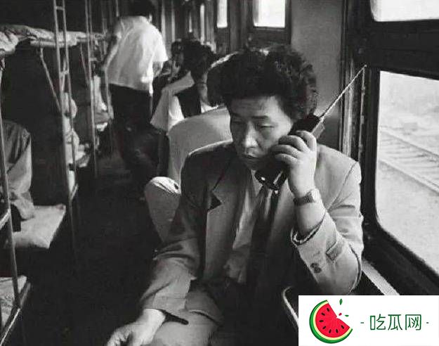 80年代有钱人是弱势群体：孩子上学要多交钱，还要被老师讽刺挖苦