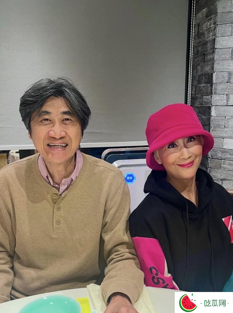 73岁陈曼娜保养得好，相反75岁的麦当雄已见银丝。