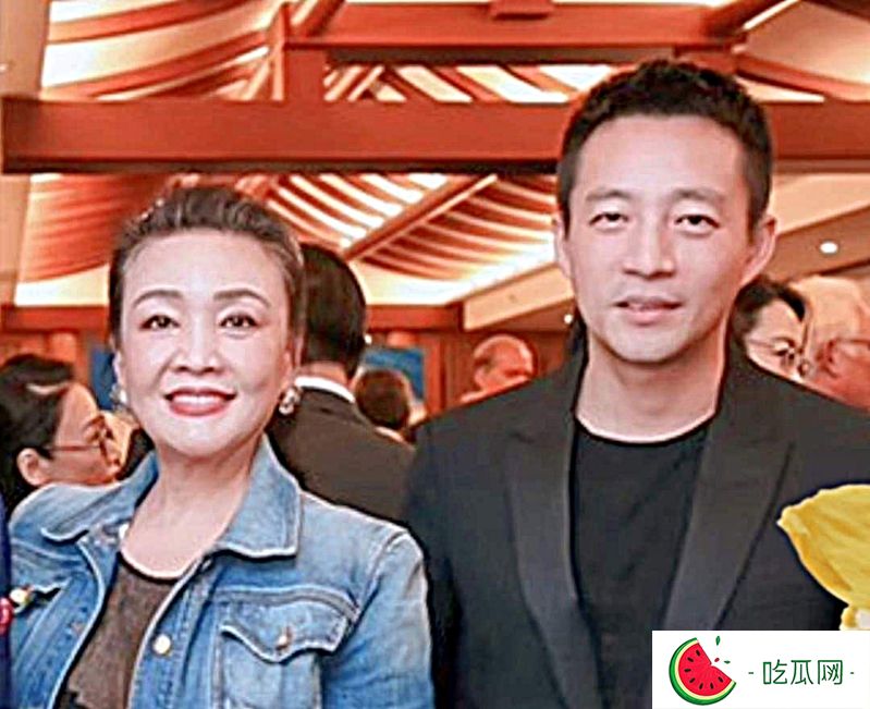 王小菲先前因社群账号被封禁，气得公开宣布和妈妈张兰断绝母子关系。（图／摄自微博）