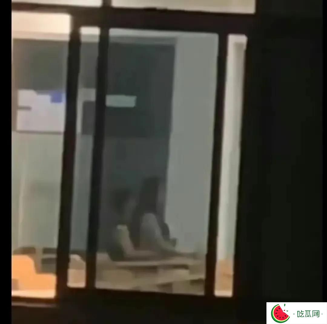 四川传媒学院六分钟不雅“吃瓜”事件，心跳砰砰砰的（四川传媒学院不雅事件）