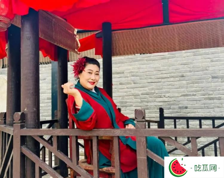 “王婆说媒”火爆全网，真诚干娘成新晋顶流