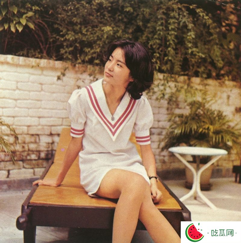 林青霞是70至80年代当红影星。
