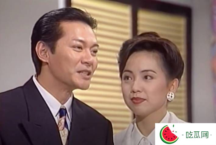 江华曾与邓萃雯合作。