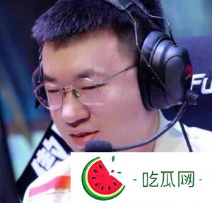 从青涩少年到LPL老将：小虎的电竞之路，努力与谦逊，铸就职业选手榜样