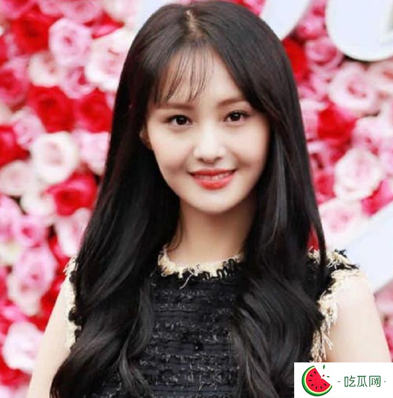 郑爽是内地“95后四小花”之一。