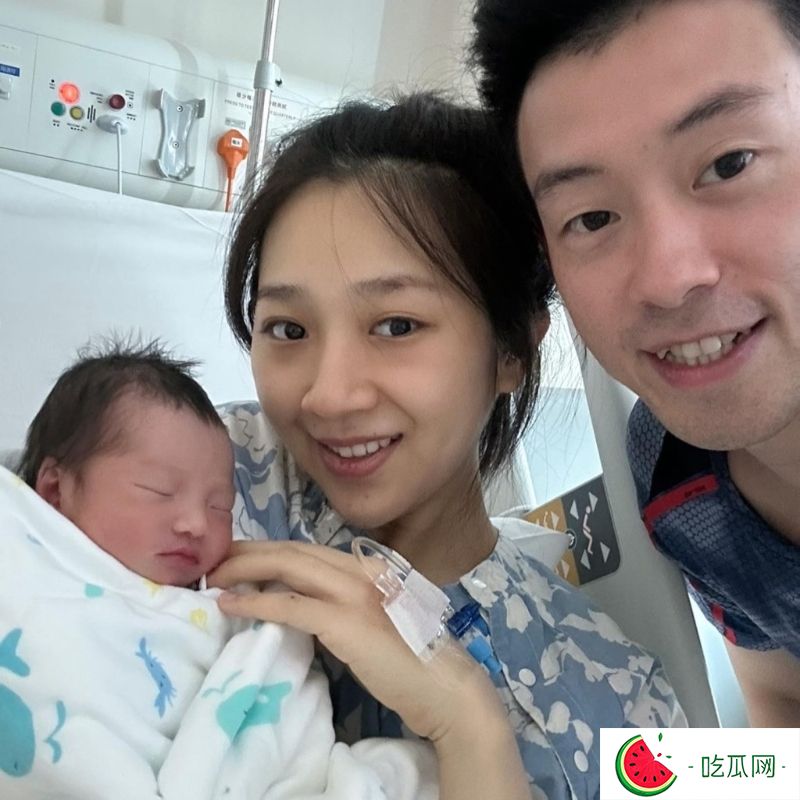 黄镇廷去年荣升做爸爸!