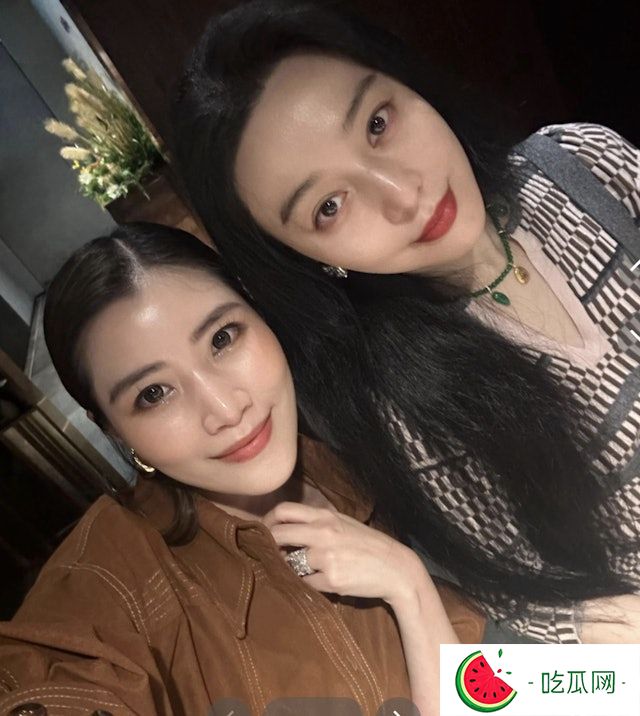 范冰冰近日与马来西亚富商陈志远的女儿陈雪铃交往甚密。2