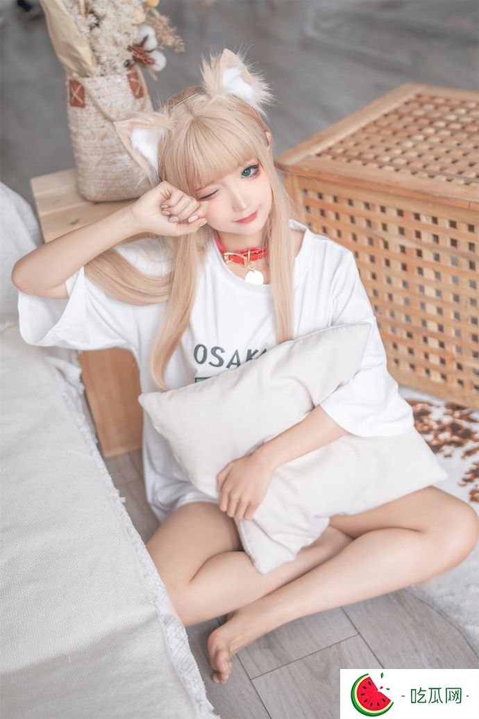 蠢沫沫和摄影师铁手教授是什么关系？他是拍摄到了蠢沫沫无创可贴的图片？
