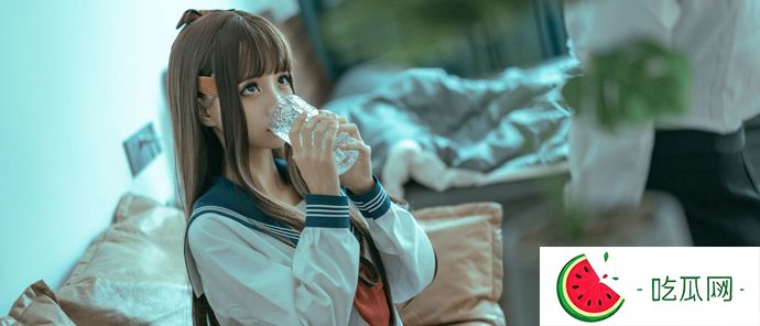 蠢沫沫和摄影师铁手教授是什么关系？他是拍摄到了蠢沫沫无创可贴的图片？