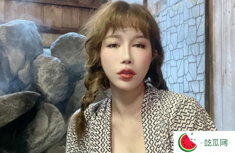台湾H级嫩模辛尤里素颜照公开，自爆没穿内裤有点怪怪的