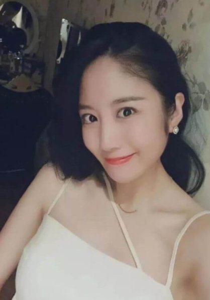 唐山花店老板娘视频被全网疯传，网友调侃老板娘技术不错