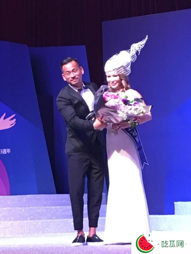 不要小三了？正宫闺密证实：周焯华狂求复合