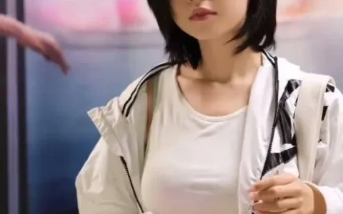 抖音程女士早期黑料吃瓜资源，细狗程yooooo2分08秒吃瓜视频事件