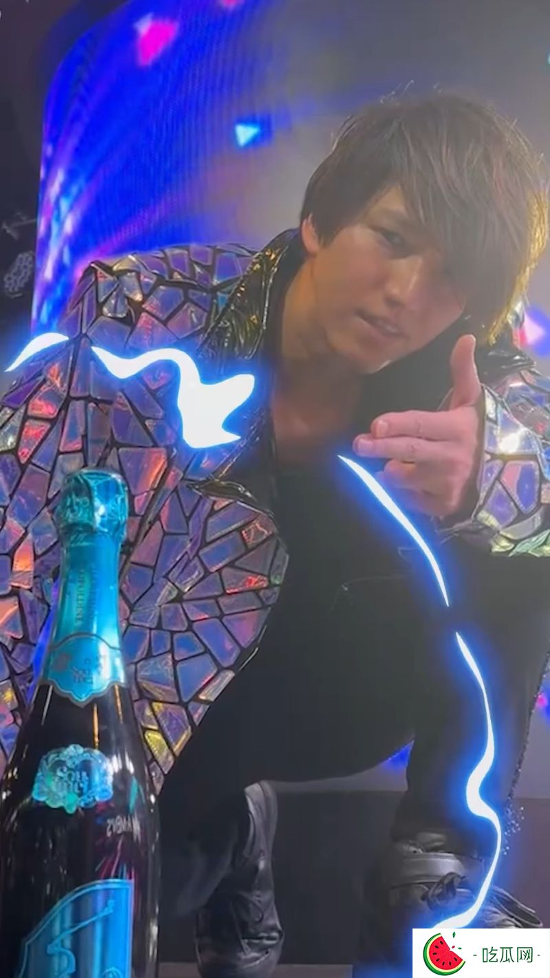 田口淳之介坦言做牛郎賺很多。