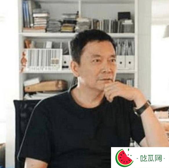 他曾与刘涛在一起4年，如今年过六旬依旧未娶，刘涛坦言很愧疚