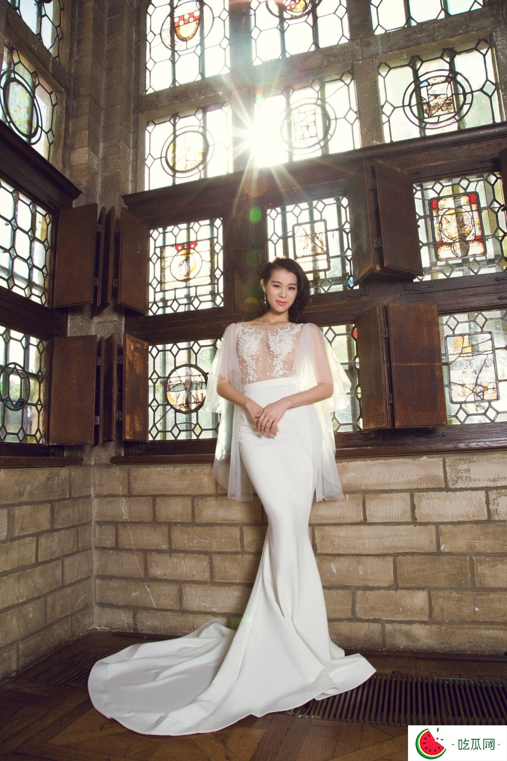 45岁的视后胡杏儿，已经入行25年。