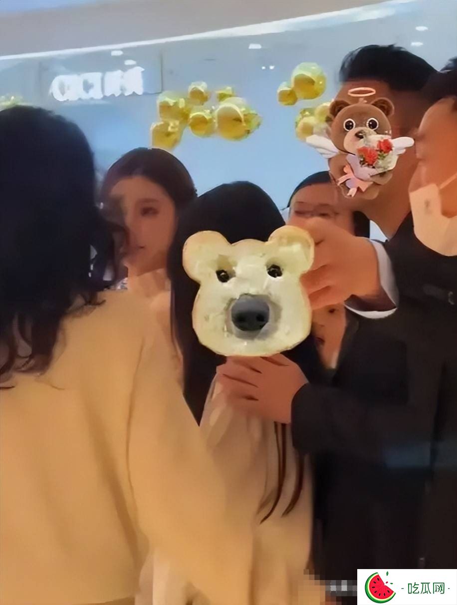 大S子女返京，体态动作惹人疼！生前财务状况堪忧，早已捉襟见肘