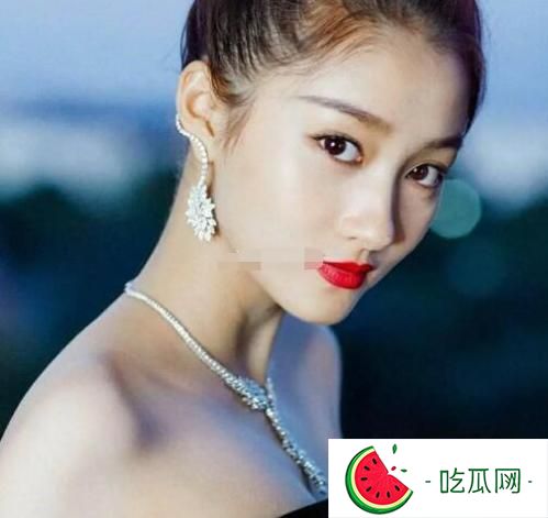 关晓彤和溥仪有关系吗？真有！