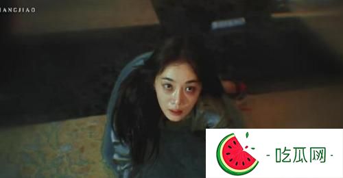 黑暗荣耀李莎拉多人运动是第几集？李莎拉教堂名场面