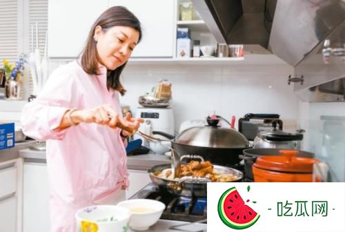 王伟忠老婆叫什么？他老婆个人资料介绍